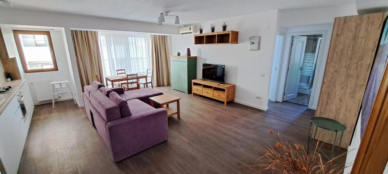 C&Y Zev Apartments Мамая Екстериор снимка