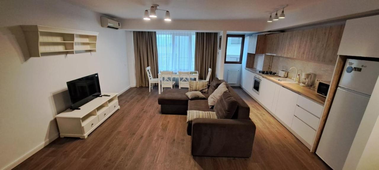 C&Y Zev Apartments Мамая Екстериор снимка