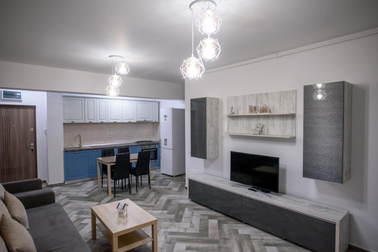 C&Y Zev Apartments Мамая Екстериор снимка