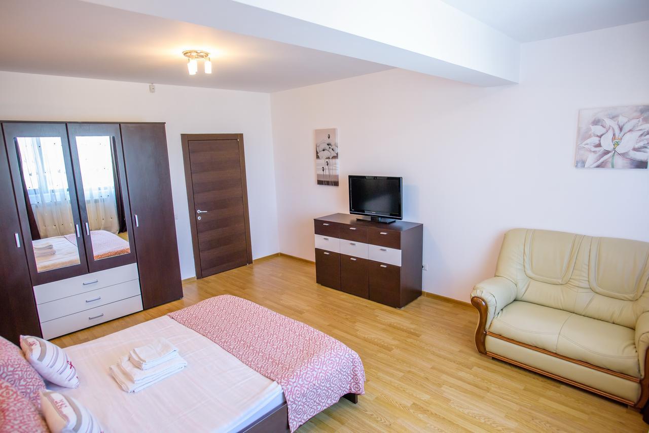 C&Y Zev Apartments Мамая Екстериор снимка