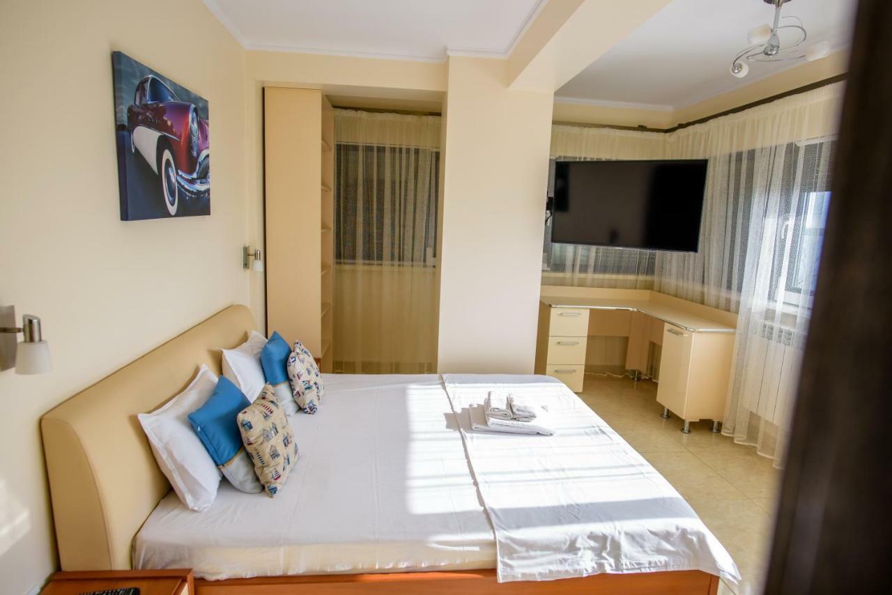 C&Y Zev Apartments Мамая Екстериор снимка