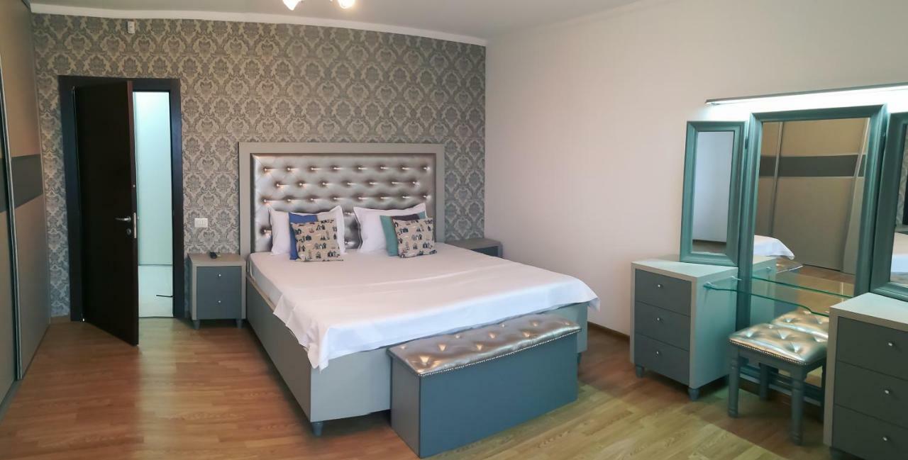 C&Y Zev Apartments Мамая Екстериор снимка